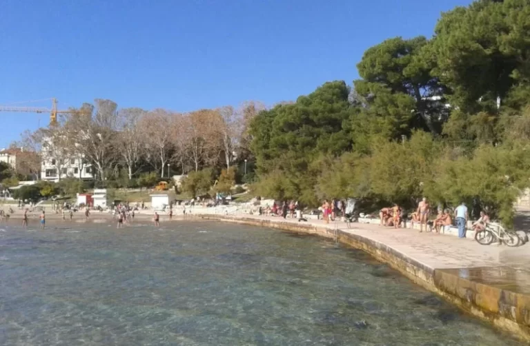 Thomson pretučen u Splitu: Udarali ga rukama, nogama i ciglom