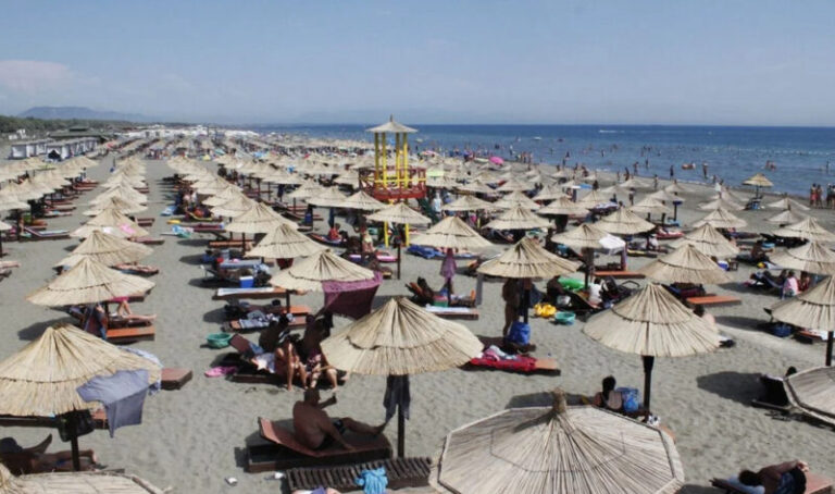 Idete na more u Crnu Goru? Evo koliko vam je novca potrebno za jedan “običan” dan