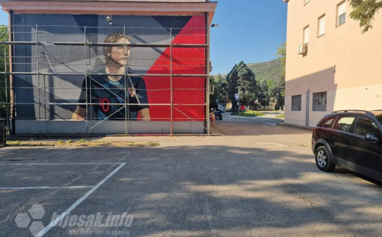 Luka Modrić dobio veliki mural u BiH