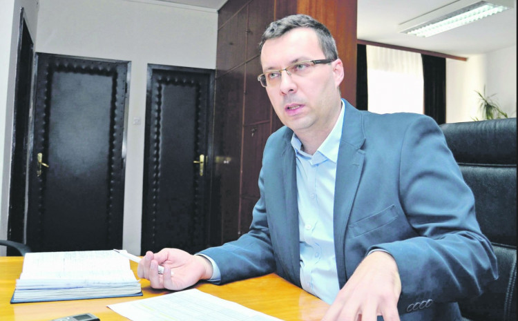 Nermin Džindić: Stanovništvu se moraju dati subvencije!