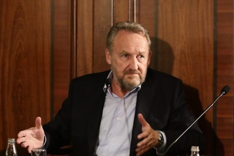 Izetbegović: Ljudi osjećaju da se nešto dešava, u narednom periodu će biti potrebno braniti državu 