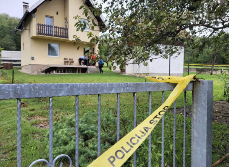 Prve fotografije s lica mjesta: Ovo je štala u kojoj je muž ubio ženu, pa presudio sebi
