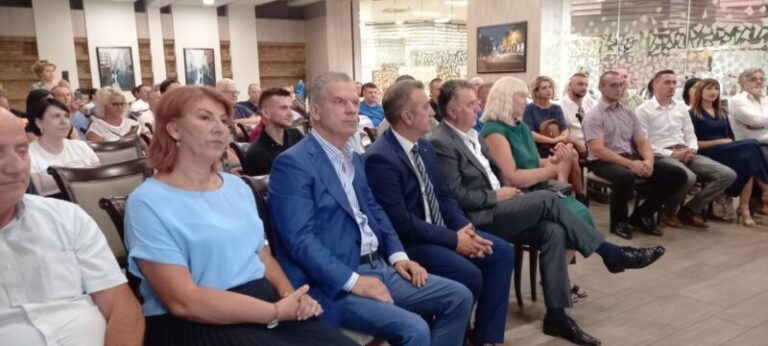 <strong>Radončić: Prevažna je uloga reisu-l-uleme da&nbsp;</strong><strong><br></strong><strong>bi se problematizirala iz ugla dnevne politike</strong>