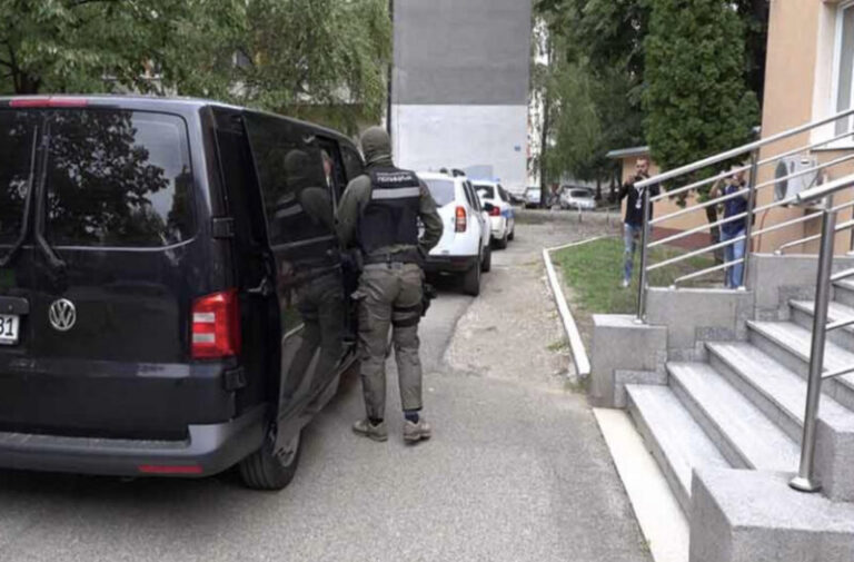 Akcija “Beta 2”: Uhapšeno pet osoba, među njima dva policajca i advokat