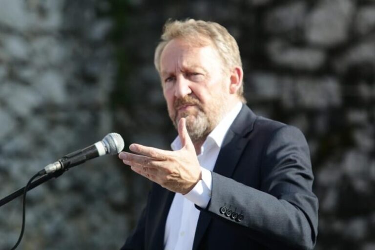 Izetbegović: Naš veliki problem je odlazak mladih ljudi. Odlaze čitave porodice …