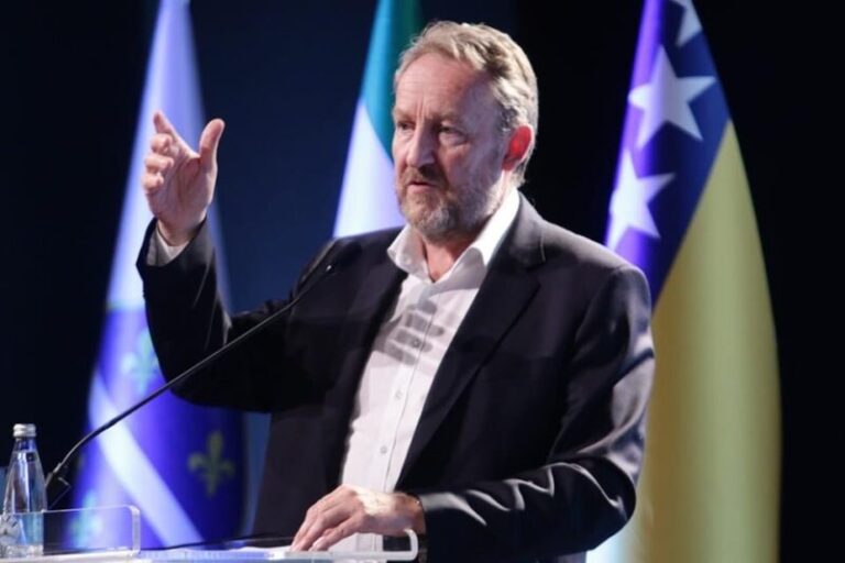 IZETBEGOVIĆ U ZENICI: Mi smo dobri ljudi, na svaki problem imali smo odgovor