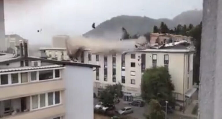TORNADO POHARAO AUSTRIJU I SLOVENIJU TE IDE PREMA BiH: Strašni snimci krovova koji lete!
