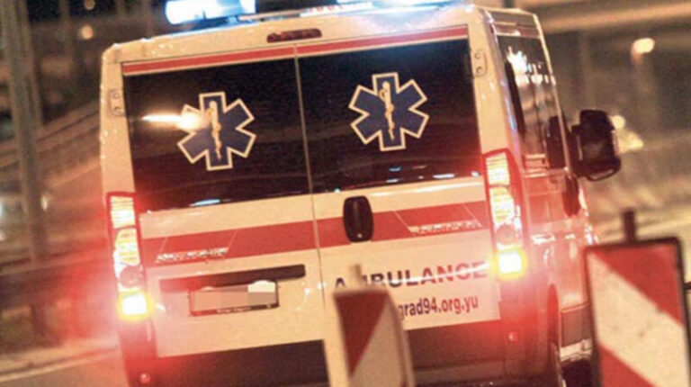 UŽAS: Nepokretnu ženu djeca ostavila samu, počela živa da se raspada