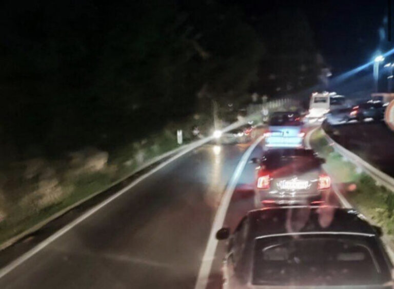 Nesreća u Kaoniku, saobraćaj otežan