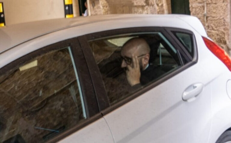 Sveštenik potrošio 150.000 eura na pornostranice: Bio sam u krizi