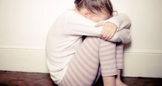 Plač, negodovanje, panika, bijes… Dijete nakon škole više nije isto, o čemu se radi?