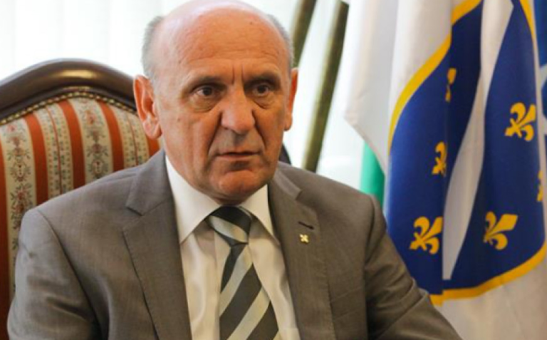 Danas se navršava osam godina od smrti Sulejmana Tihića