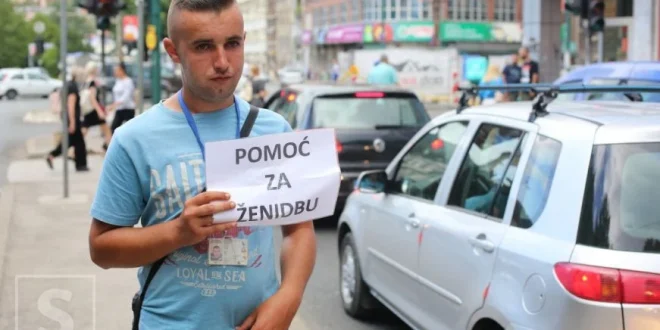 Mladić prikuplja novac za ženidbu, građani ga podržavaju