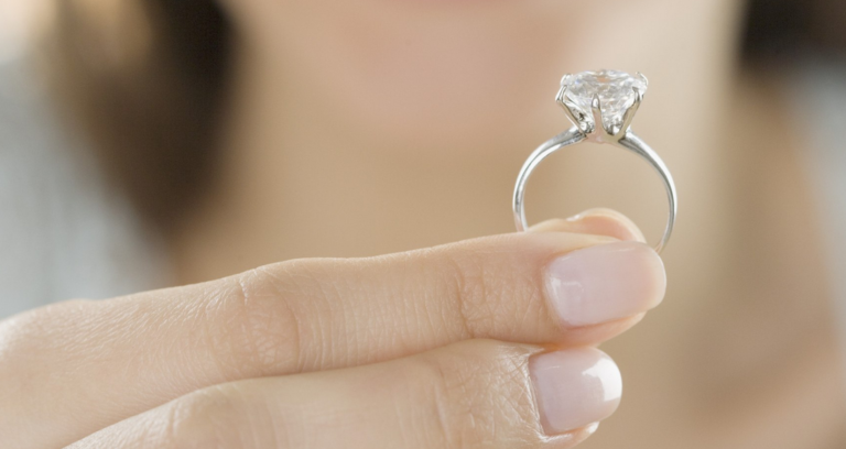 Djevojka odbila zaručnički prsten, a razlog ne čudi
