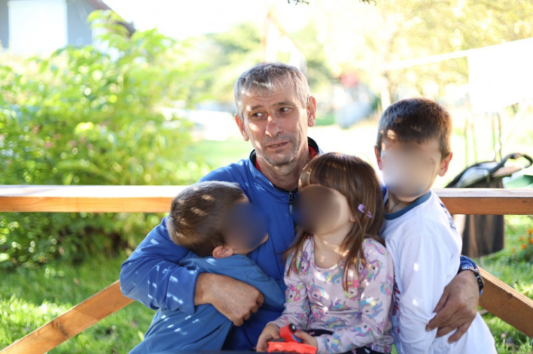 Edin Džafić vodi brigu o četvero unučadi: Borit ću se za djecu dok sam živ!