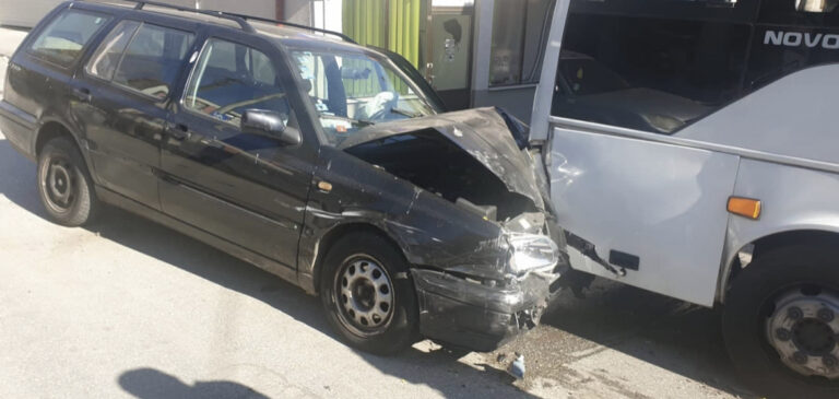 Saobraćajna nesreća kod Srednje škole