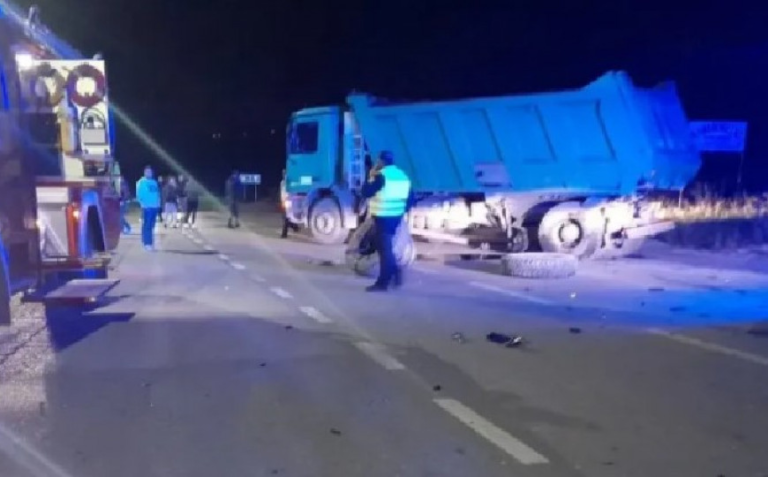 Stravična saobraćajna nesreća, poginula dva mladića