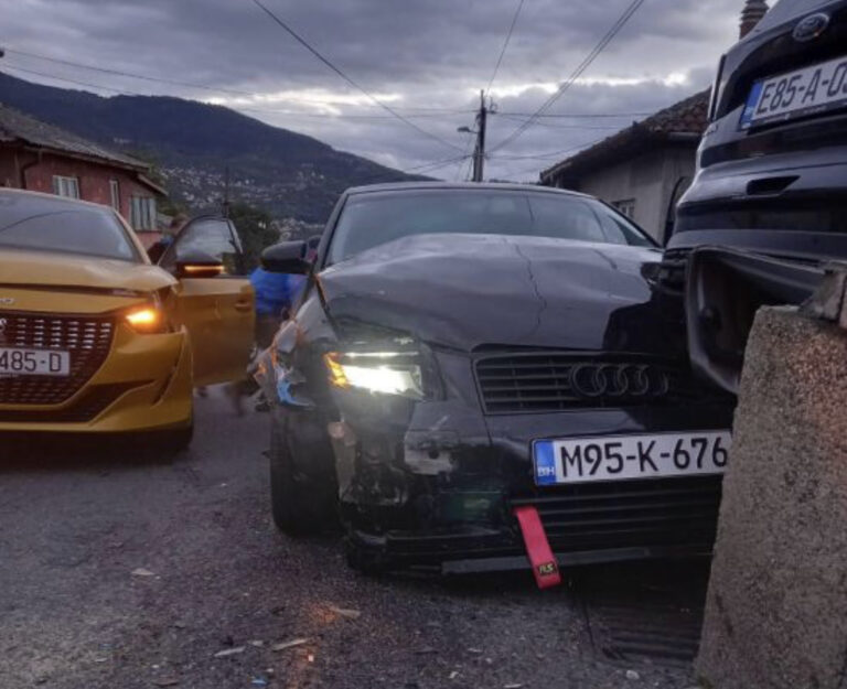 Sudar tri vozila, ima povrijeđenih