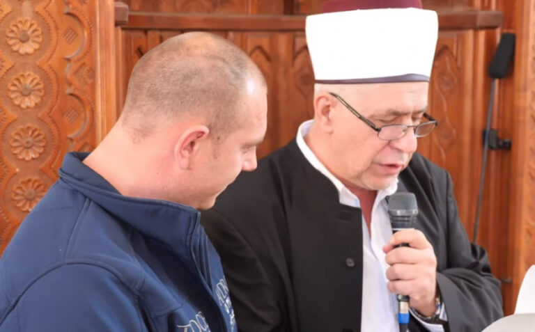 Siniša Lukić primio islam: Zenički imam Husejn ef. Čajlaković objavio video