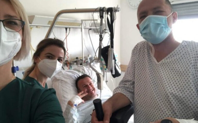 Gesta koja je oduševila region: Dževad rođaku Ademu donirao bubreg i spasio mu život 