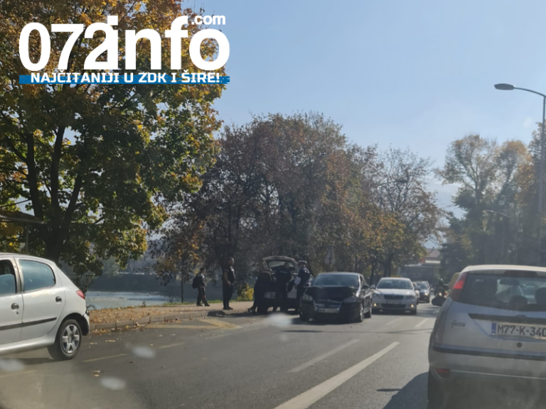 ZENICA: Sudar Passata i Pežoa na Bulevaru, policija na licu mjesta (FOTO)