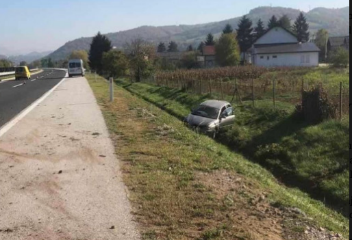 Nesreća u BiH: Vozilo sletjelo s cesta, ima povrijeđenih