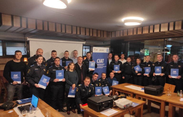 MUP ZDK: Održana obuka 280 policijskih službenika iz oblasti upotrebe endoskopa