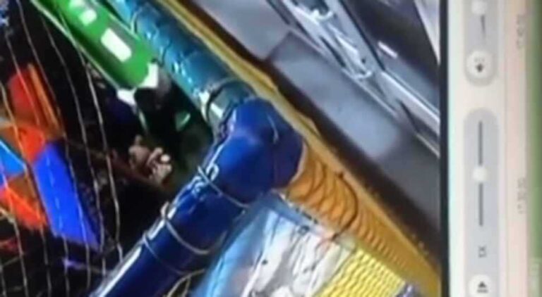 Djeca pretukla osmogodišnjaka u igraonici (UZNEMIRUJUĆI VIDEO)