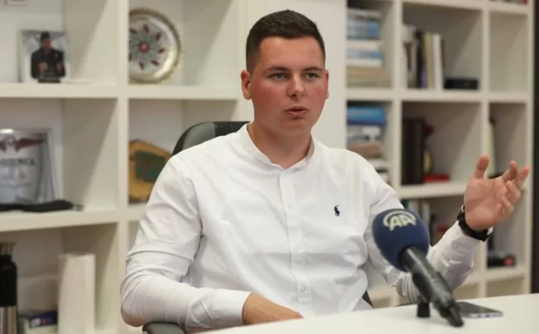 Sjećate li se Adnana Mevića, šestmilijarditog stanovnika planete Zemlje: Danas ima 23 godine