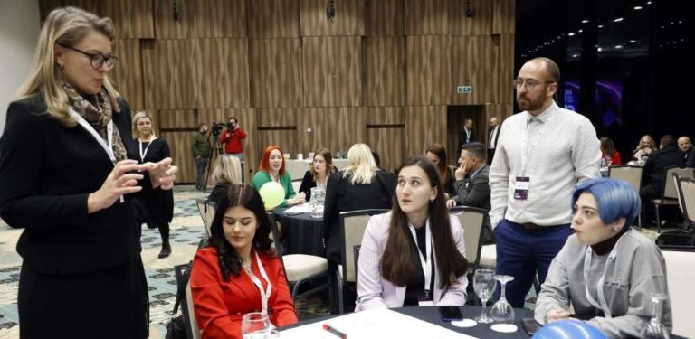 Mladi ne odlaze u druge zemlje zato što je tamo dobro, već zato što je u BiH loše