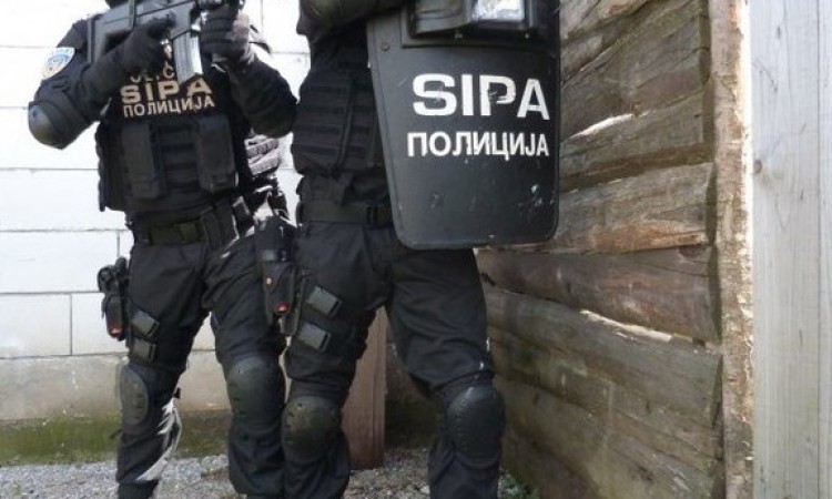 Šest osoba uhapšeno, sumnjiče se za ratne zločine