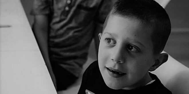 Tuga do neba: Iznenada preminuo 8-godišnjak iz Busovače