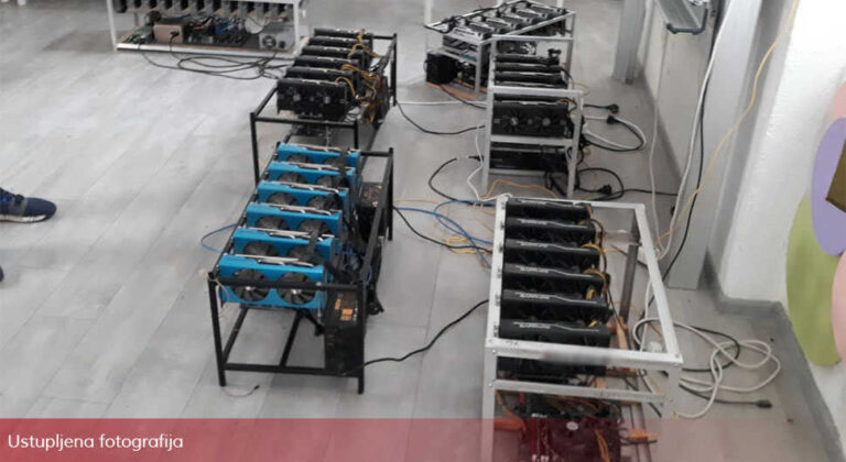 Direktorica škole u učionici imala mašine za rudarenje kriptovaluta