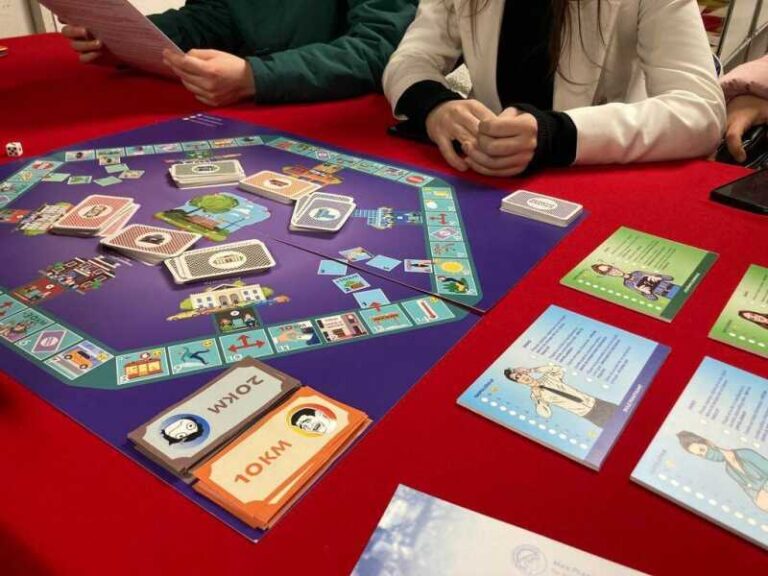 Studenti neuređeni administrativni sistem pretvorili u društvenu igru – Papirologija