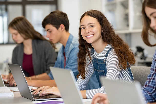 Jeste li znali: Danska vlada plaća studentima 1.000 dolara kako bi išli na fakultet