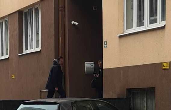 Pogledajte odlazak bivšeg direktora OSA-e Osmana Mehmedagića iz sjedišta agencije
