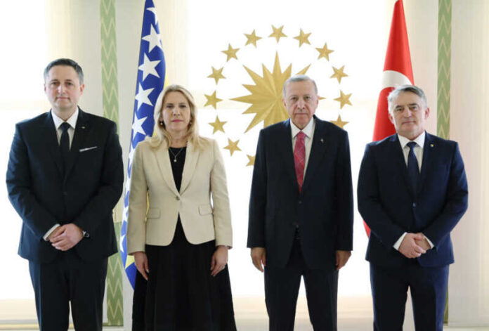Turski predsjednik Erdogan primio članove Predsjedništva BiH u Istanbulu