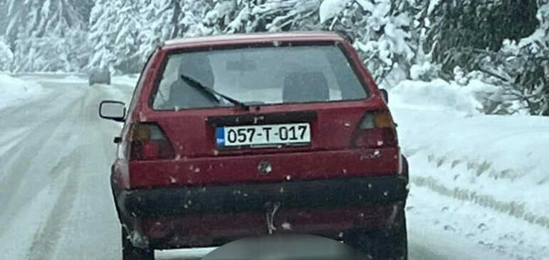 U BiH snimljen vozač Golfa 2 koji je zakačio psa za vozilo