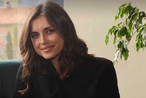 Sve što niste znali o Amri Džeko: Prvi put se udala sa 18 godina, bila je juniorska prvakinja u taekwondou, išla na časove kvantne fizike…