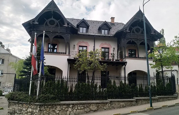 Ambasada Austrije u BiH traži radnika: Plata 2.000 KM