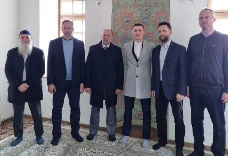 Veliki dan za BiH: Još jedan hafiz Kur’ana iz porodice Tričić iz Cazina 