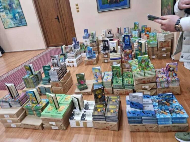 U Novom Pazaru organizovana svečana primopredaja 3.101 knjige na bosanskom jeziku