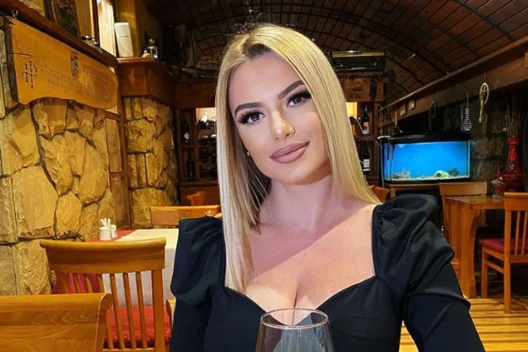 Bh. influensericu pitali odakle je: Zeničanka sam s prebivalištem u Tuzli, a živim u Sarajevu