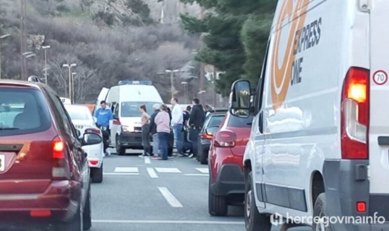 TEŠKA NESREĆA U BIH: Autom udario pješakinju, prevezena je u bolnicu