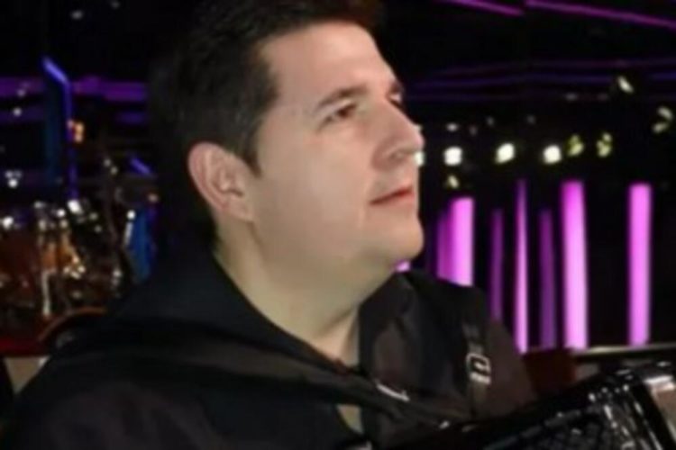 HARMONIKAŠ OTKRIO: Evo gdje sve pjevači kriju svoj bakšiš
