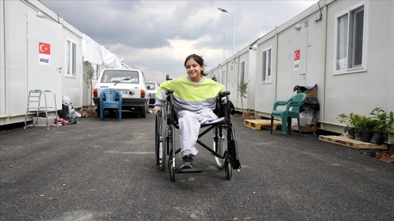 Spašena 102 sata nakon zemljotresa u Turskoj: Devetogodišnja Melike sanja o danima kada će hodati