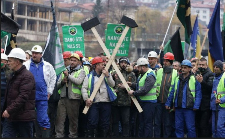 Zenički rudari danas na protestima, nastavljaju štrajk glađu