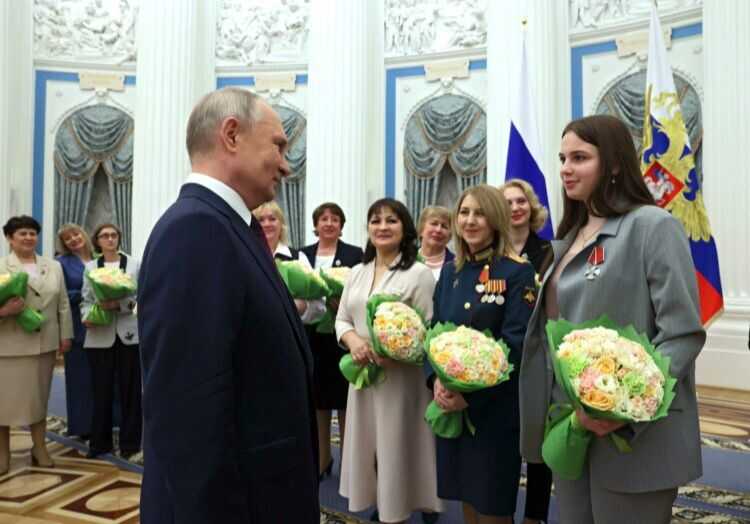 Putin čestitao 8. mart: Evo šta je poručio ženama u vojsci