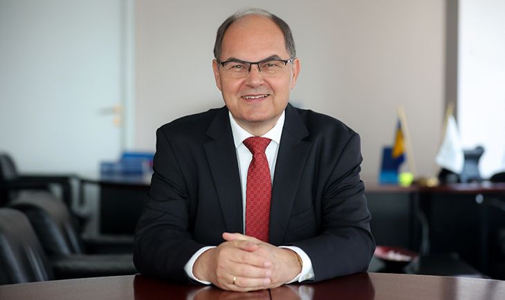 Kolumna Kristijana Šmita za “Avaz”: Odluke u skladu s Ustavom, idemo dalje!