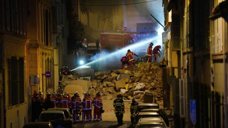 Nakon eksplozije: Dvije zgrade se srušile, deset ljudi još pod ruševinama